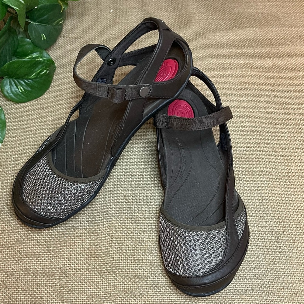 Teva Northwater Mary Jane Sandals Women Size 5 Brown Mesh Ankle Strap Closed-Toe